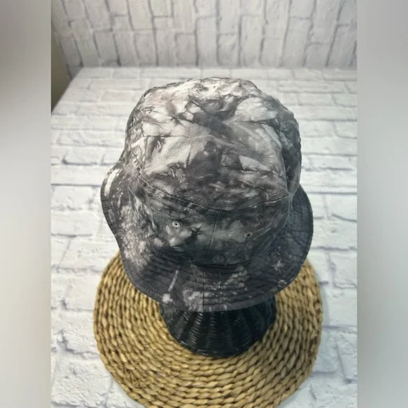 Gray Tie-Dye Bucket Hat - Picture 4 of 8